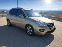 Usado Kia Carens Active 140 CV (102 kW) 2008 Amarillo Monovolumen
