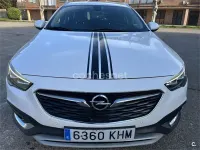 Usado Opel Insignia Country Tourer 170 CV (125 kW) 2018 Verde Familiar
