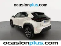 Usado Toyota Yaris Hybrid Active 116 CV (85 kW) 2022 Blanco SUV
