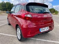 Usado Hyundai i10 84 CV (61 kW) 2021 Rojo Utilitario
