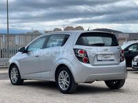Usado Chevrolet Aveo LTZ 95 CV (69 kW) 2012 Gris / plata Berlina