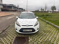 Usado Ford Fiesta Trend 95 CV (69 kW) 2010 Blanco Utilitario
