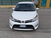 Usado Toyota Verso Advance 112 CV (82 kW) 2015 Blanco Monovolumen