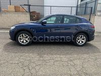 Usado Alfa Romeo Stelvio Executive 210 CV (154 kW) 2018 Violeta / lila SUV