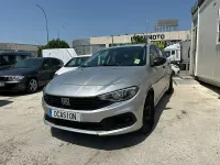 Usado Fiat Tipo 130 CV (95 kW) 2022 Gris / plata Familiar