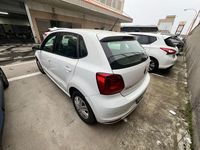 Usado VW Polo Advance 75 CV (55 kW) 2017 Blanco Utilitario