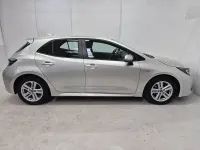 Usado Toyota Corolla Active 122 CV (89 kW) 2019 Gris / plata Berlina