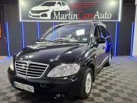 Usado SsangYong Rodius Limited 165 CV (121 kW) 2012 Negro Monovolumen