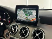 Usado Mercedes GLA180 122 CV (89 kW) 2019 Rojo SUV