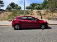 Usado Hyundai i30 Base 90 CV (66 kW) 2012 Rojo Berlina
