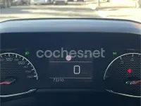 Usado Peugeot 208 Style 100 CV (73 kW) 2021 Gris / plata Utilitario