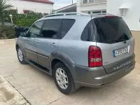 Usado SsangYong Rexton Limited 163 CV (119 kW) 2006 Gris SUV