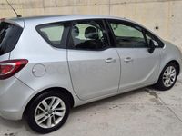 Usado Opel Meriva Selective 120 CV (88 kW) 2016 Gris / plata Monovolumen
