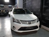 Usado Toyota Avensis Executive 150 CV (110 kW) 2014 Blanco Familiar