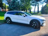 Usado Volvo V60 CC Pro 197 CV (144 kW) 2021 Blanco Familiar