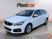 Usado Peugeot 308 SW Active 131 CV (96 kW) 2021 Blanco Familiar