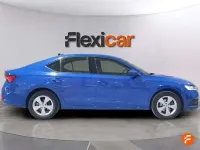 Usado Skoda Octavia Active 116 CV (85 kW) 2022 Azul Berlina