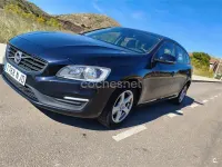 Usado Volvo V60 Kinetic 120 CV (88 kW) 2017 Azul Familiar