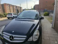 Usado Mercedes R320 224 CV (164 kW) 2006 Negro Familiar