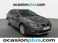 Usado Seat Leon 4Drive 180 CV (132 kW) 2018 Gris Familiar
