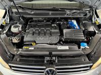 Usado VW Touran Advance 150 CV (110 kW) 2017 Gris / plata Monovolumen