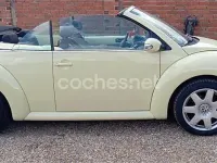 Usado VW New Beetle 115 CV (84 kW) 2004 Beige Utilitario
