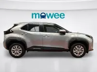 Usado Toyota Yaris Cross Business Edition 116 CV (85 kW) 2024 Gris / plata SUV