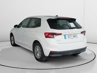 Usado Skoda Fabia Ambition 95 CV (69 kW) 2022 Gris Utilitario