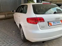 Usado Audi A3 Sportback Attraction 105 CV (77 kW) 2011 Blanco Utilitario