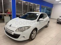 Usado Renault Mégane Dynamique 110 CV (80 kW) 2011 Blanco Berlina