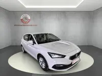 Usado Seat Leon Style 130 CV (95 kW) 2021 Blanco Berlina