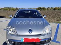 Usado Renault Laguna III Dynamique 150 CV (110 kW) 2007 Gris / plata Berlina