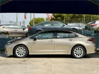 Usado Toyota Corolla Active 122 CV (89 kW) 2022 Beige Berlina