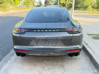 Usado Porsche Panamera Turbo 520 CV (382 kW) 2017 Gris / plata Utilitario