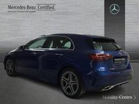 Usado Mercedes A180 AMG line 116 CV (85 kW) 2024 Azul espectra Utilitario