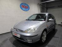Usado Ford Focus Trend 115 CV (84 kW) 2004 Gris / plata Berlina