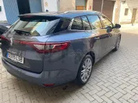 Usado Renault Mégane GrandTour Business 110 CV (80 kW) 2018 Gris / plata Familiar