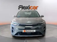 Usado Kia Stonic 101 CV (74 kW) 2024 Gris SUV