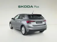 Usado Skoda Fabia Selection 116 CV (85 kW) 2024 Gris Utilitario