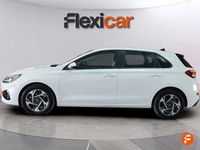 Usado Hyundai i30 100 CV (73 kW) 2024 Blanco Berlina