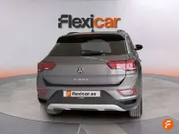 Usado VW T-Roc Advance 116 CV (85 kW) 2022 Gris SUV