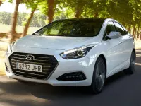 Usado Hyundai i40 GLS 136 CV (100 kW) 2012 Negro Familiar