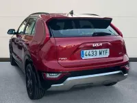 Usado Kia Niro 129 CV (94 kW) 2025 Rojo SUV