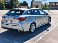 Usado Toyota Corolla Active 140 CV (102 kW) 2023 Gris / plata Familiar