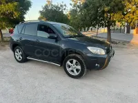 Usado Toyota RAV4 Executive 136 CV (100 kW) 2007 Negro SUV