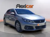 Usado Peugeot 308 Active 131 CV (96 kW) 2021 Gris Berlina