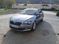 Usado Skoda Superb Active 150 CV (110 kW) 2018 Gris / plata Berlina