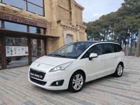 Usado Peugeot 5008 Allure 130 CV (95 kW) 2016 Blanco Monovolumen