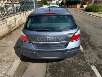Usado Opel Astra Cosmo 120 CV (88 kW) 2005 Gris / plata Berlina