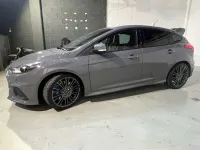 Usado Ford Focus RS 349 CV (256 kW) 2016 Gris Utilitario